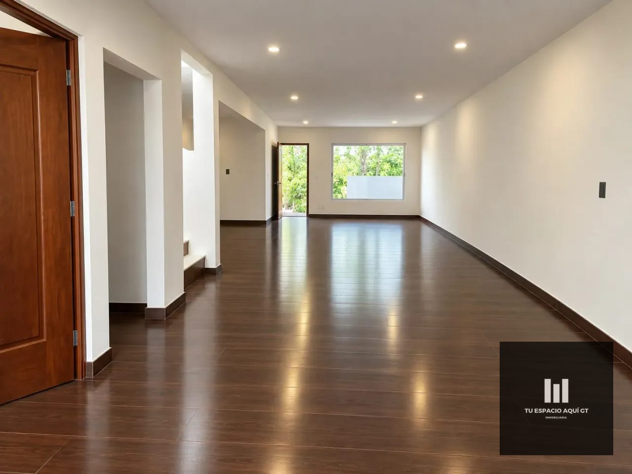 Bella Casa En Venta En Bosques De Vista Al Lago, Santa Catarina Pinula — Casa en Venta en Santa Catarina Pinula, Guatemala, Ciudad — foto 2 de 7