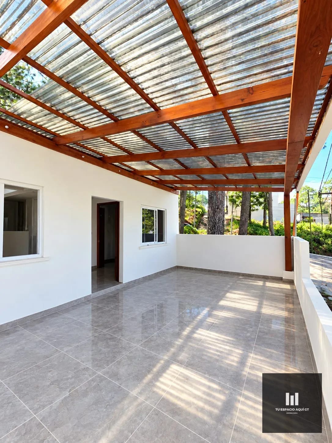 Bella Casa En Venta En Bosques De Vista Al Lago, Santa Catarina Pinula — Casa en Venta en Santa Catarina Pinula, Guatemala, Ciudad — foto 4 de 7