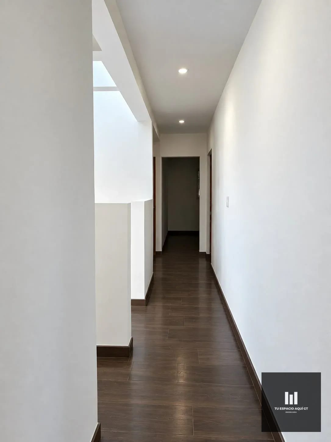 Bella Casa En Venta En Bosques De Vista Al Lago, Santa Catarina Pinula — Casa en Venta en Santa Catarina Pinula, Guatemala, Ciudad — foto 6 de 7