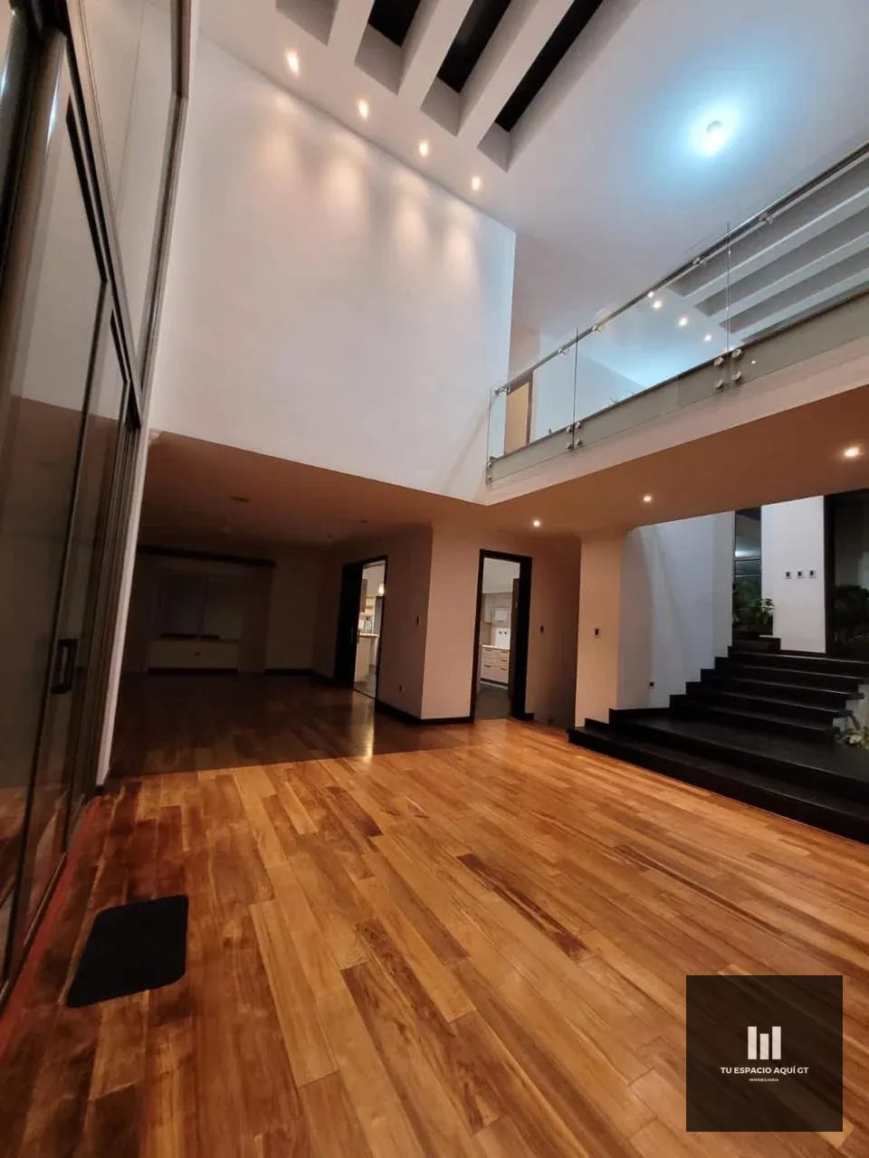 Bella Casa En Venta En las cumbres, zona 16 — Casa en Venta en Guatemala, Ciudad — foto 2 de 8