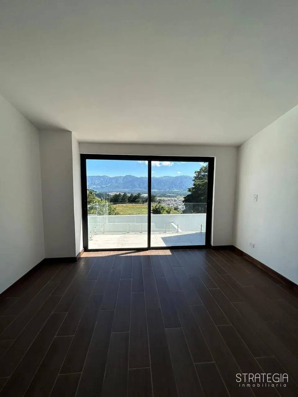 Casa Funcional en Venta San José Pinula para Estrenar — Casa en Venta en San José Pinula, Guatemala, Ciudad — foto 1 de 7
