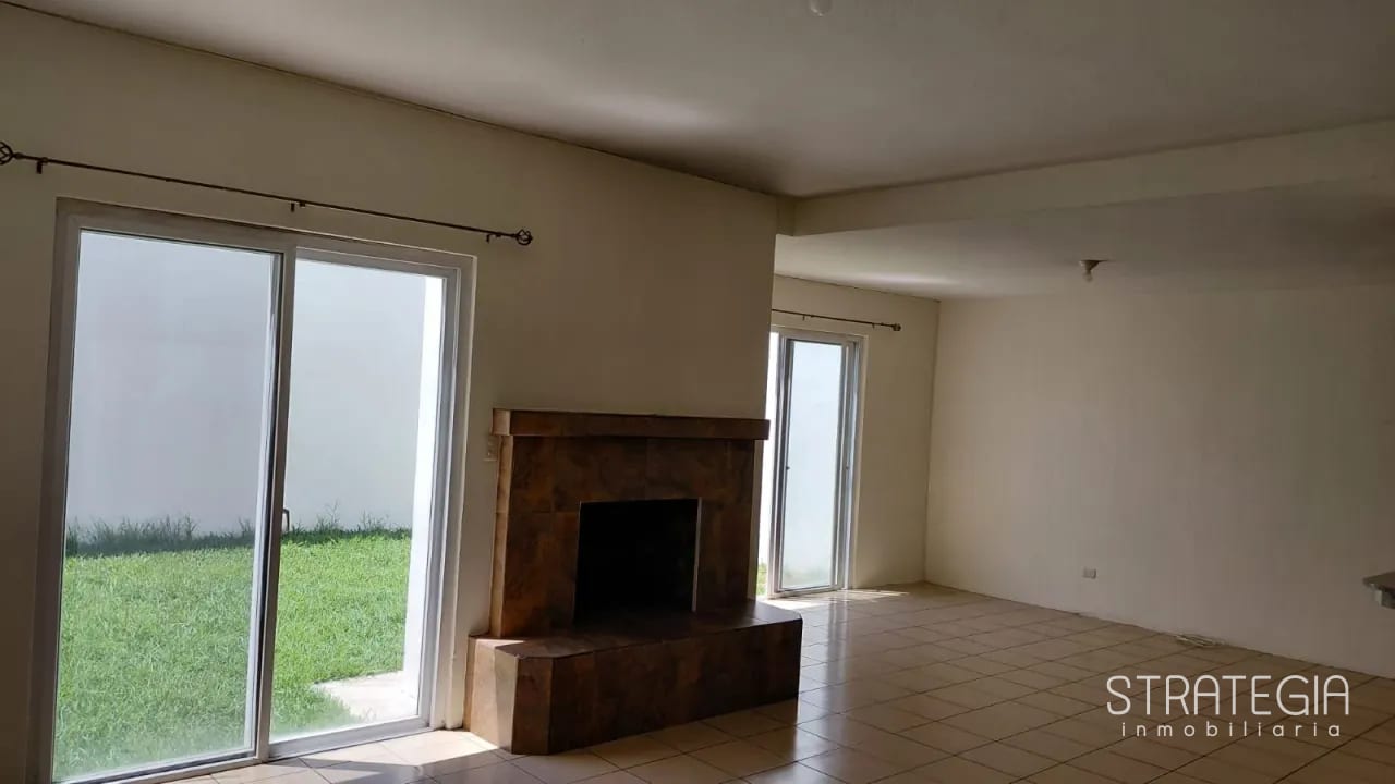 Vendo Casa Céntrica en BLVD San Isidro Zona 16 — Casa en Venta en Zona 16, Guatemala, Ciudad — foto 3 de 13