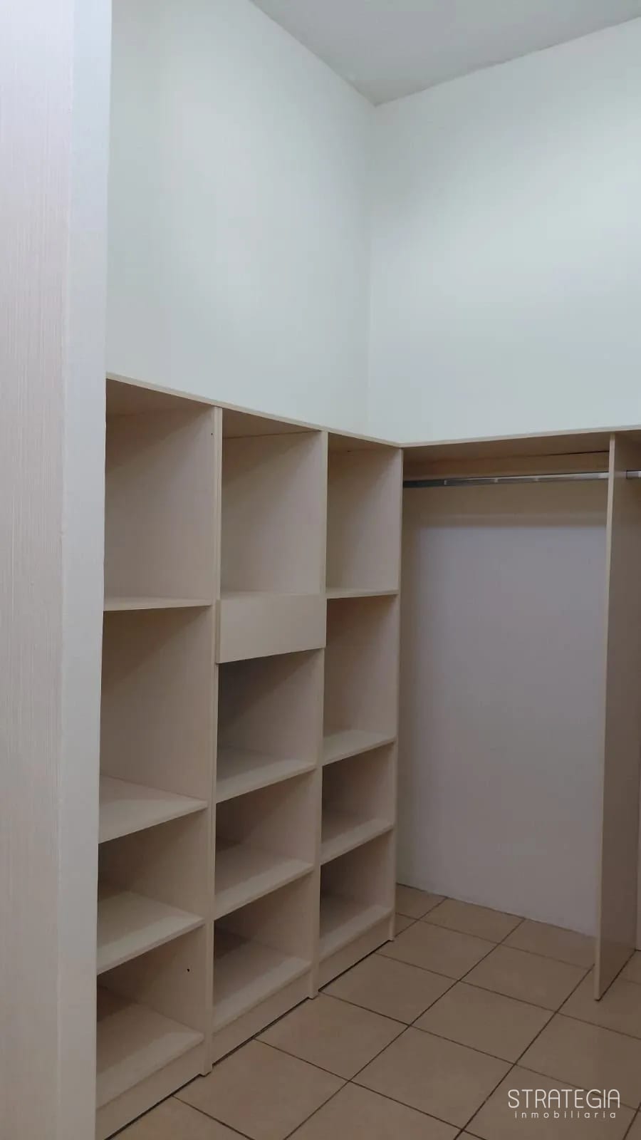 Vendo Casa Céntrica en BLVD San Isidro Zona 16 — Casa en Venta en Zona 16, Guatemala, Ciudad — foto 13 de 13