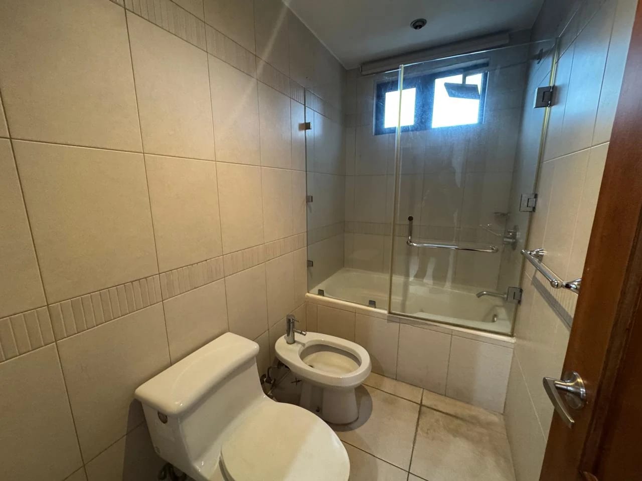 Apartamento en Renta en Torre Condesa Zona 14 — Apartamento en Alquiler en Zona 14, Guatemala, Ciudad — foto 12 de 16