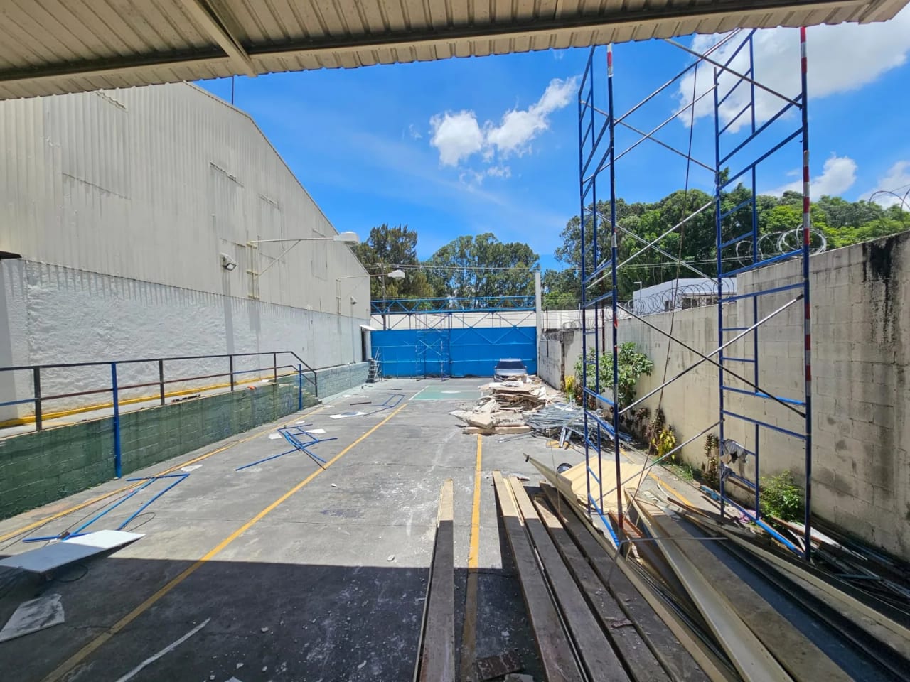 Bodega Industrial en Renta a 150 m de CA-9 Sur | 2 Andenes + Patio de — Bodega / Ofibodega en Alquiler en Villa Nueva, Guatemala, Ciudad — foto 12 de 17