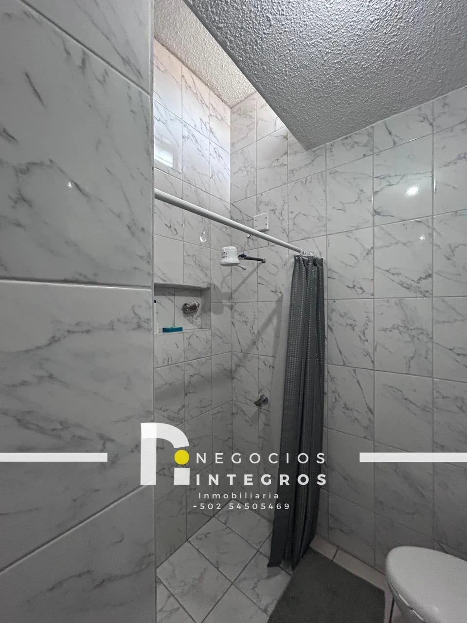 Casa Remodelada en Venta en Llano Alto, Villa Nueva — Casa en Venta en Villa Nueva, Guatemala, Ciudad — foto 14 de 17