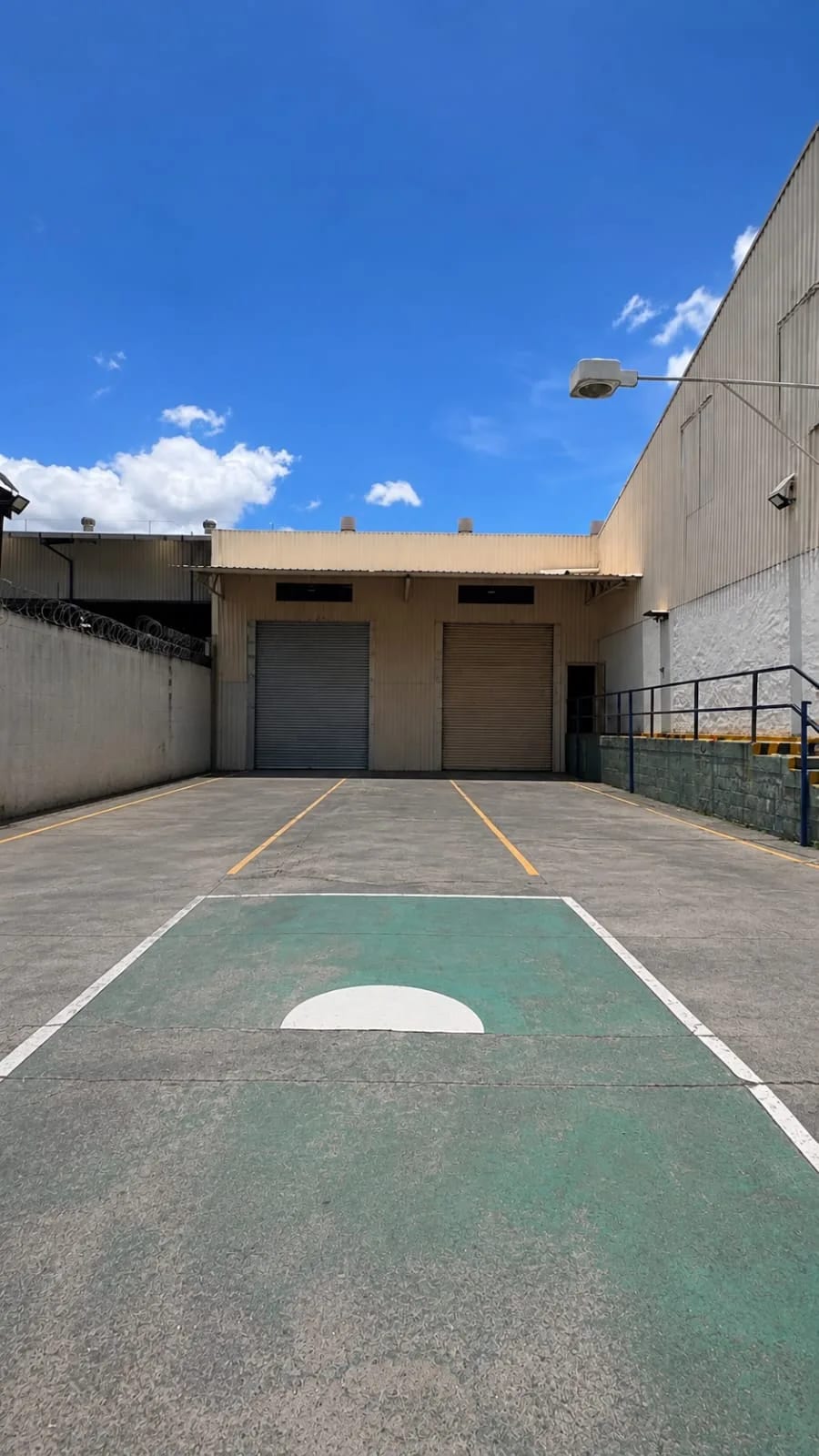Alquilo Amplia Bodega 3,051 M2 - Villa Nueva, Patio de Maniobras — Bodega / Ofibodega en Alquiler en Villa Nueva, Guatemala, Ciudad — foto 4 de 8