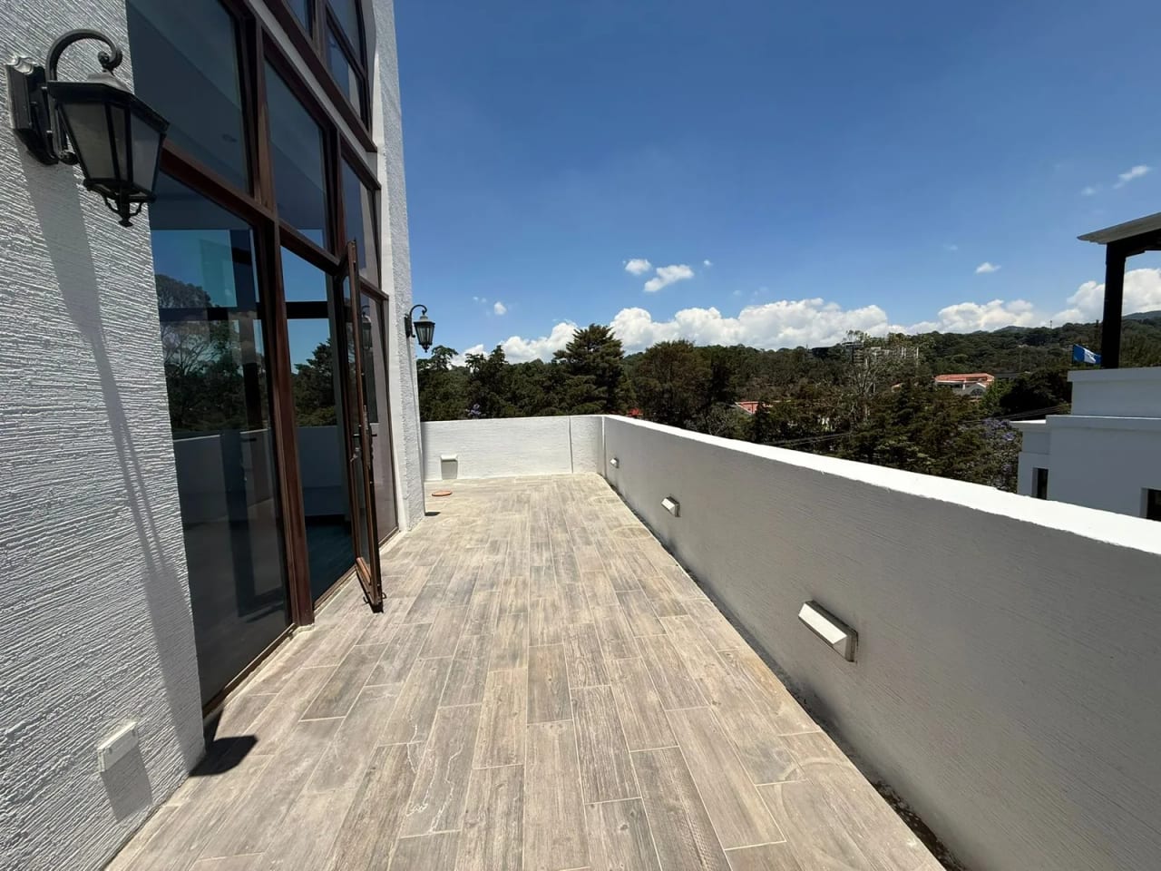 Vendo Apartamento con Terraza, Lirios de Cayala Z.16 — Apartamento en Venta en Lirios de Cayalá II, Zona 16, Guatemala, Ciudad — foto 2 de 17