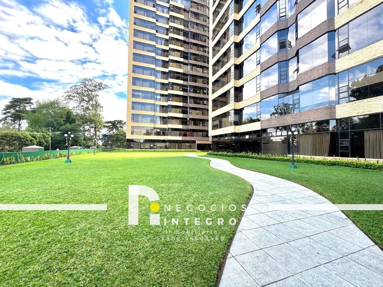 Apartamento en Venta o Renta, Amueblado y Equipado en Milenia, Zona 10 — Apartamento en Venta en Milenia, Zona 10, Guatemala, Ciudad — foto 4 de 17
