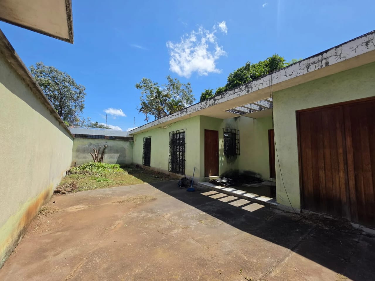 Terreno con Construccion en Venta, el Carmen, Zona 12 | Dentro de Gari — Terreno en Venta en El Carmen, Zona 12, Guatemala, Ciudad — foto 1 de 10