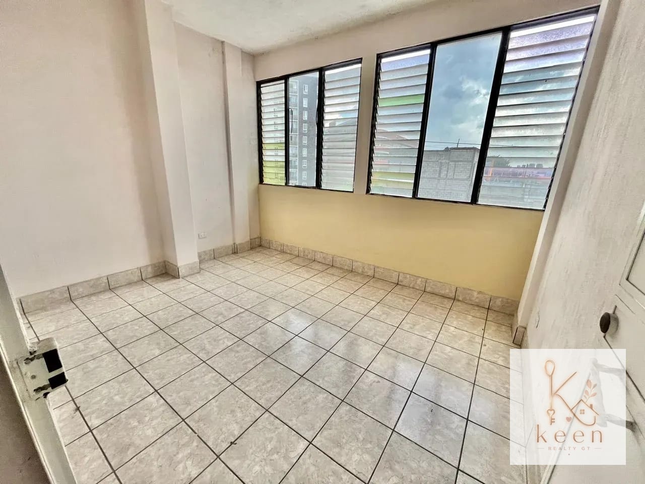 EDIFICIO EN VENTA ZONA 5 — Edificio en Venta en Jardines de La Asunción, Zona 5, Guatemala, Ciudad — foto 11 de 17