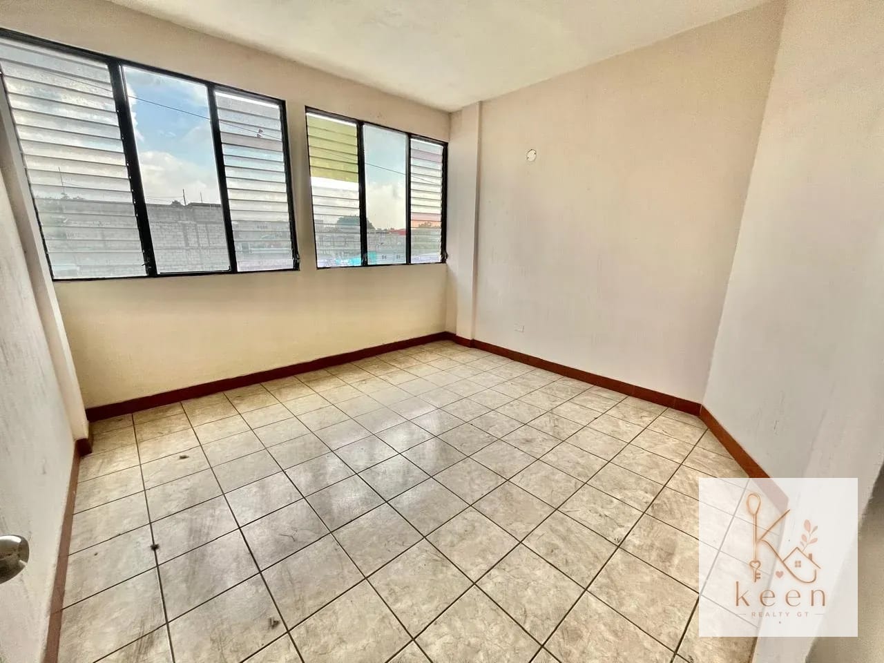 EDIFICIO EN VENTA ZONA 5 — Edificio en Venta en Jardines de La Asunción, Zona 5, Guatemala, Ciudad — foto 8 de 17