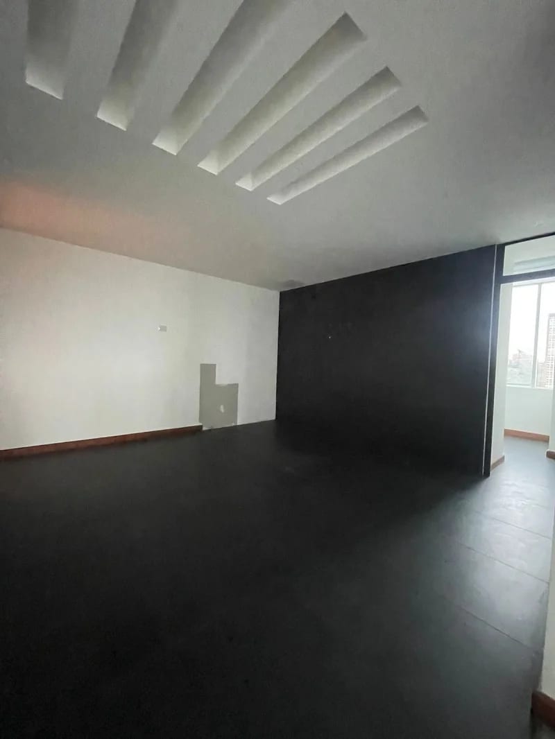 Oficinas en alquiler en zona 09 sobre Av. Reforma tabicadas 534 mt2. — Oficina en Alquiler en Zona 9, Guatemala, Ciudad — foto 6 de 11