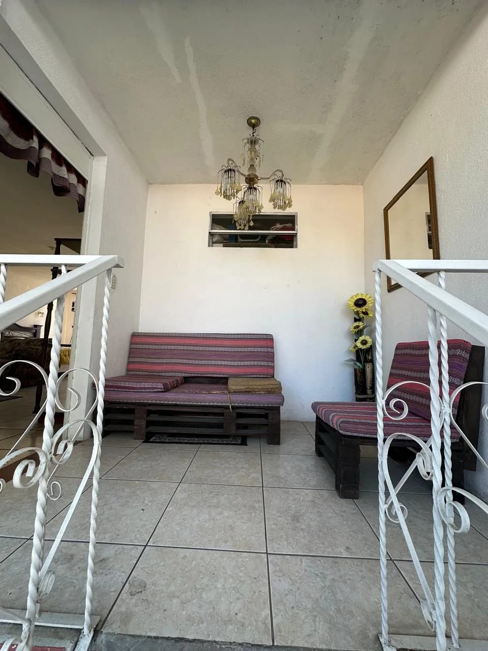 Venta de casa con amplio terreno en Lomas de Portugal zona 01 de Mixco — Casa en Venta en Las Hojarascas, Zona 1 Mixco, Guatemala, Ciudad — foto 7 de 12