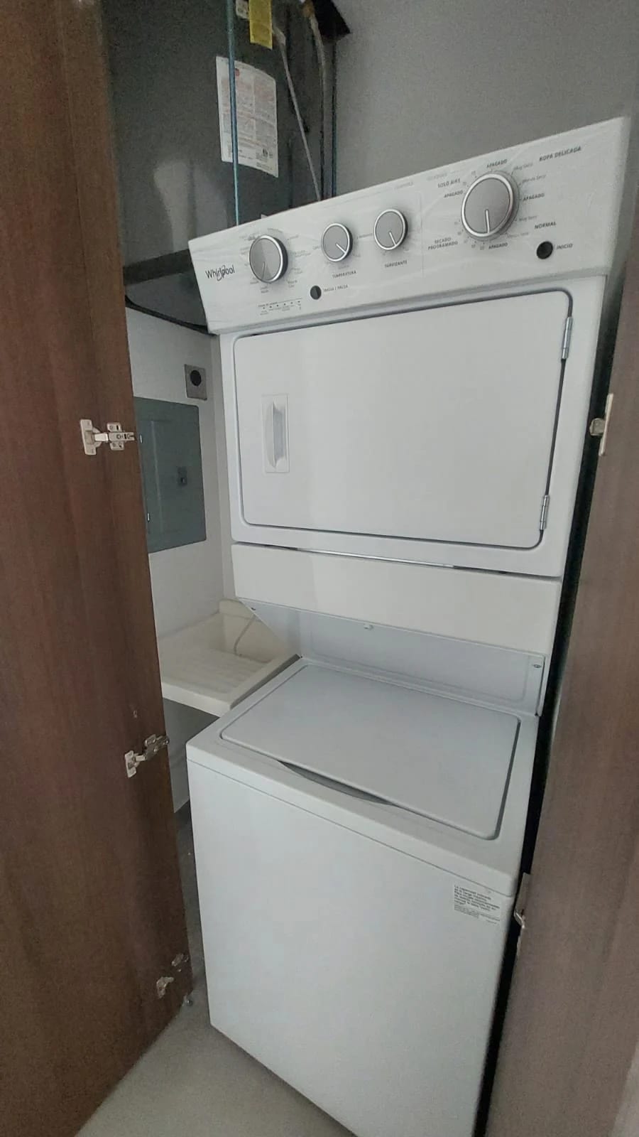 Alquiler de apartamento en zona 15 Arlés Vista Hermosa II — Apartamento en Alquiler en Arles, Zona 15, Guatemala, Ciudad — foto 5 de 13