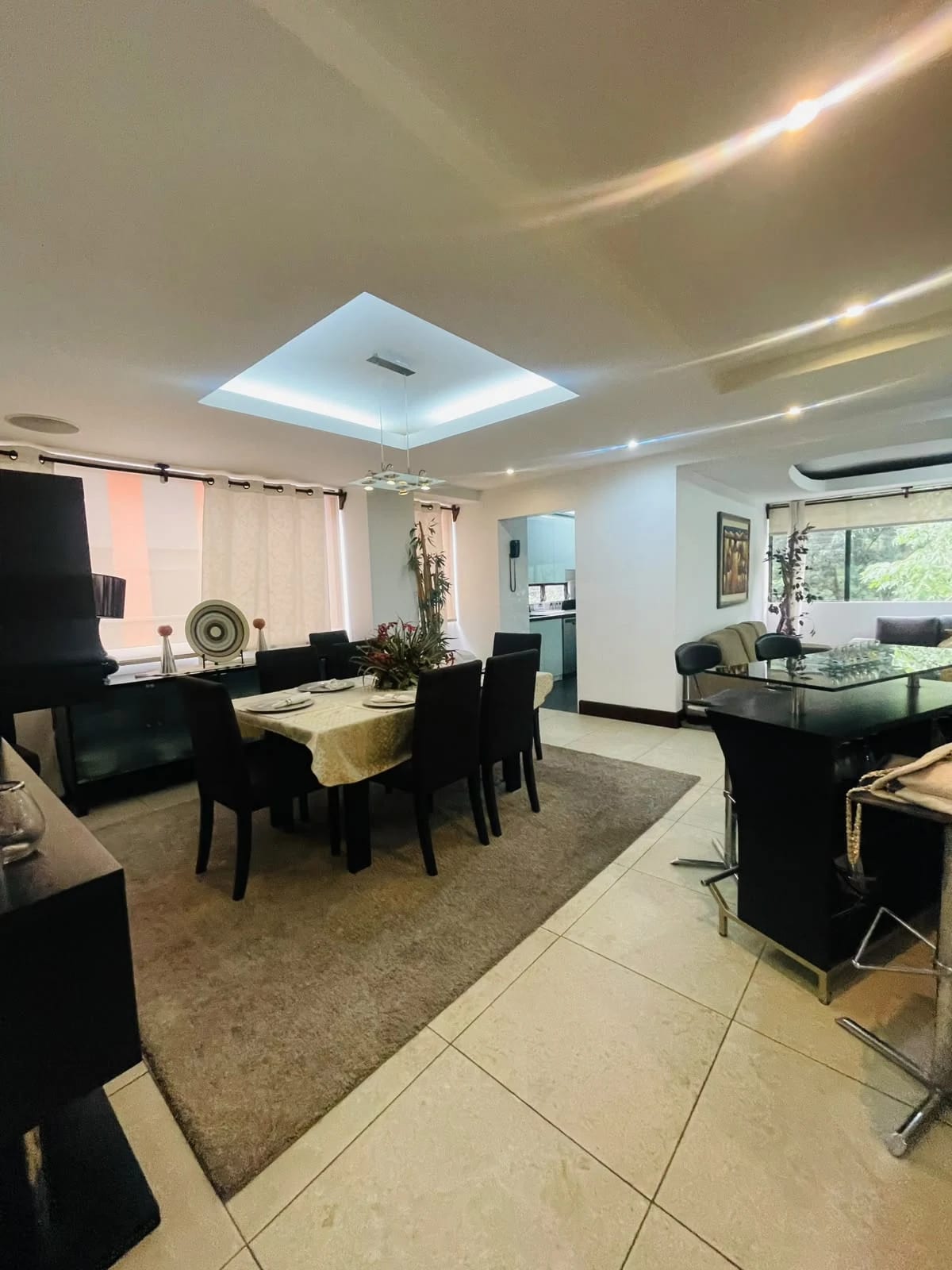 Apartamento en venta en zona 10 Moradas del Acueducto de 3 dormitorios — Apartamento en Venta en Moradas del Acueducto, Zona 10, Guatemala, Ciudad — foto 2 de 17