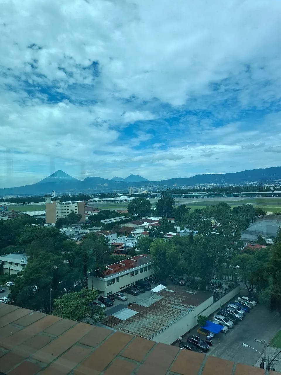 Alquiler de oficina en zona 13 Americas 10 con 279 Mt2. tabicada — Oficina en Alquiler en Américas 10, Zona 13, Guatemala, Ciudad — foto 4 de 11