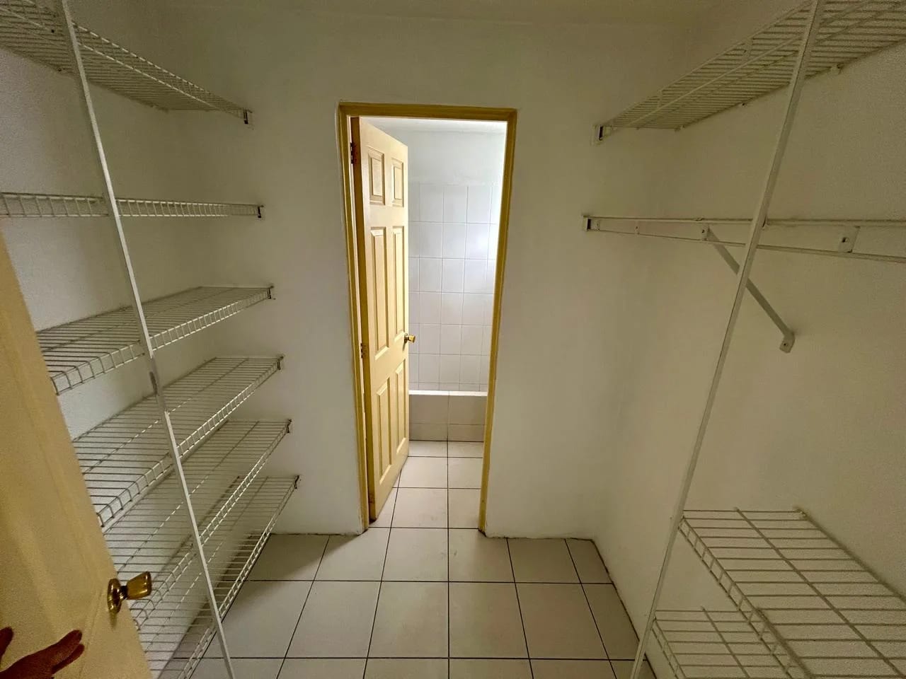 Venta de Apartamento en zona 15 Colonia Tecun Uman de 3 dormitorios — Apartamento en Venta en Zona 15, Guatemala, Ciudad — foto 7 de 9