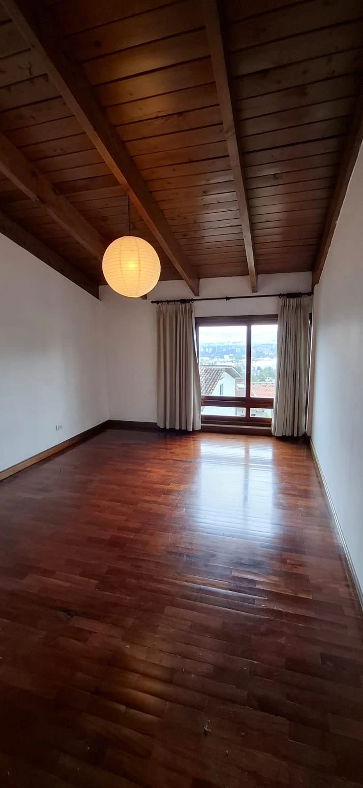Casa en Renta | Condominio Alta Vista (Muxbal / Zona 10) | 3 Hab + Est — Casa en Alquiler en Zona 10, Guatemala, Ciudad — foto 3 de 12