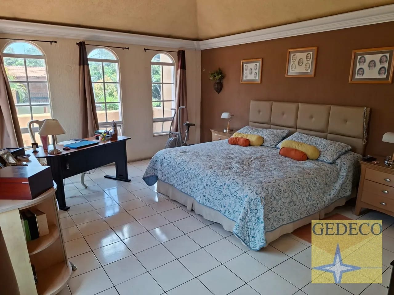 Exclusiva y amplia casa en venta, en Bosques de San Nicolás. — Casa en Venta en Bosques de San Nicolás, Zona 4 Mixco, Guatemala, Ciudad — foto 7 de 13