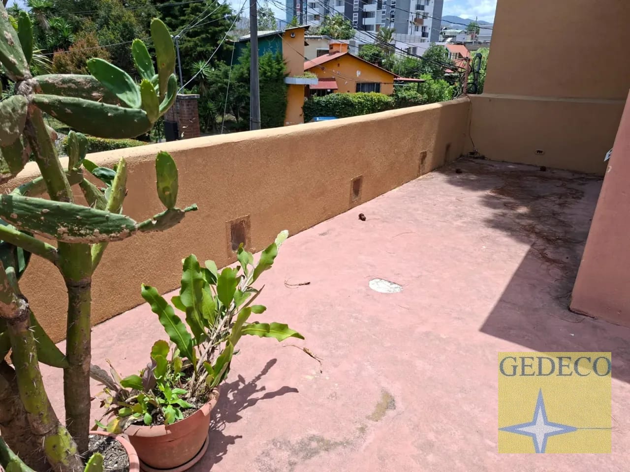 Exclusiva y amplia casa en venta, en Bosques de San Nicolás. — Casa en Venta en Bosques de San Nicolás, Zona 4 Mixco, Guatemala, Ciudad — foto 8 de 13