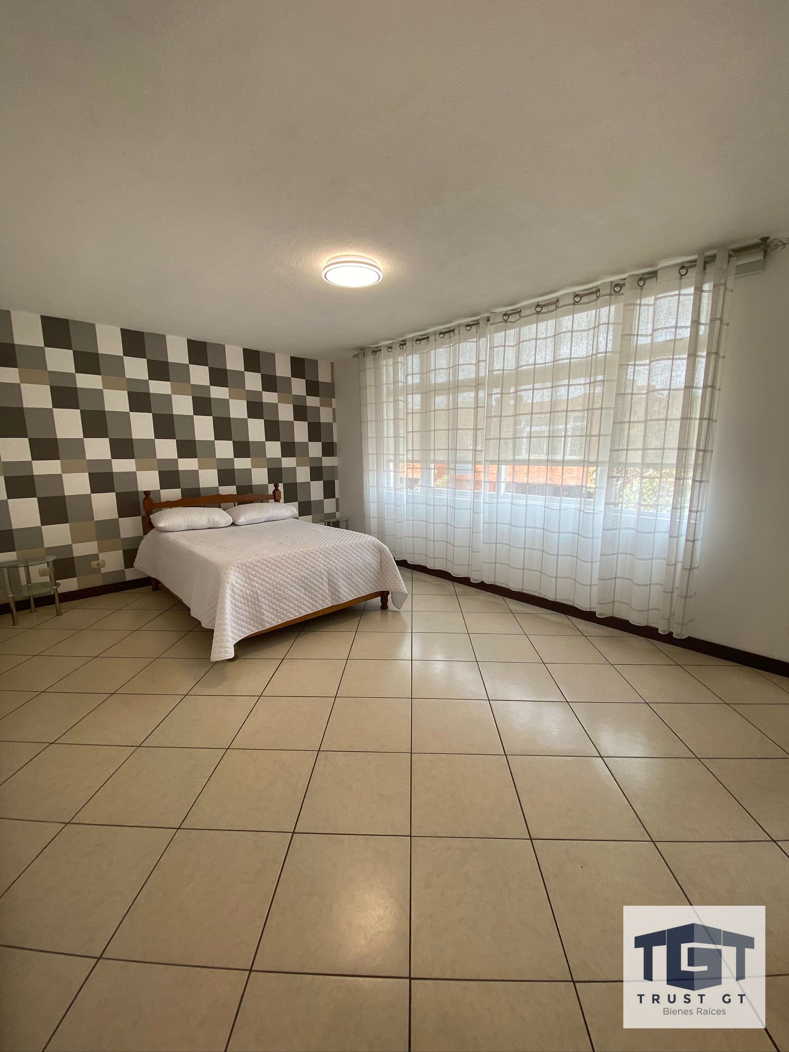 Casa en Renta Zona 16, Alta Bosque — Casa en Alquiler en Altabosque, Zona 16, Guatemala, Ciudad — foto 3 de 10
