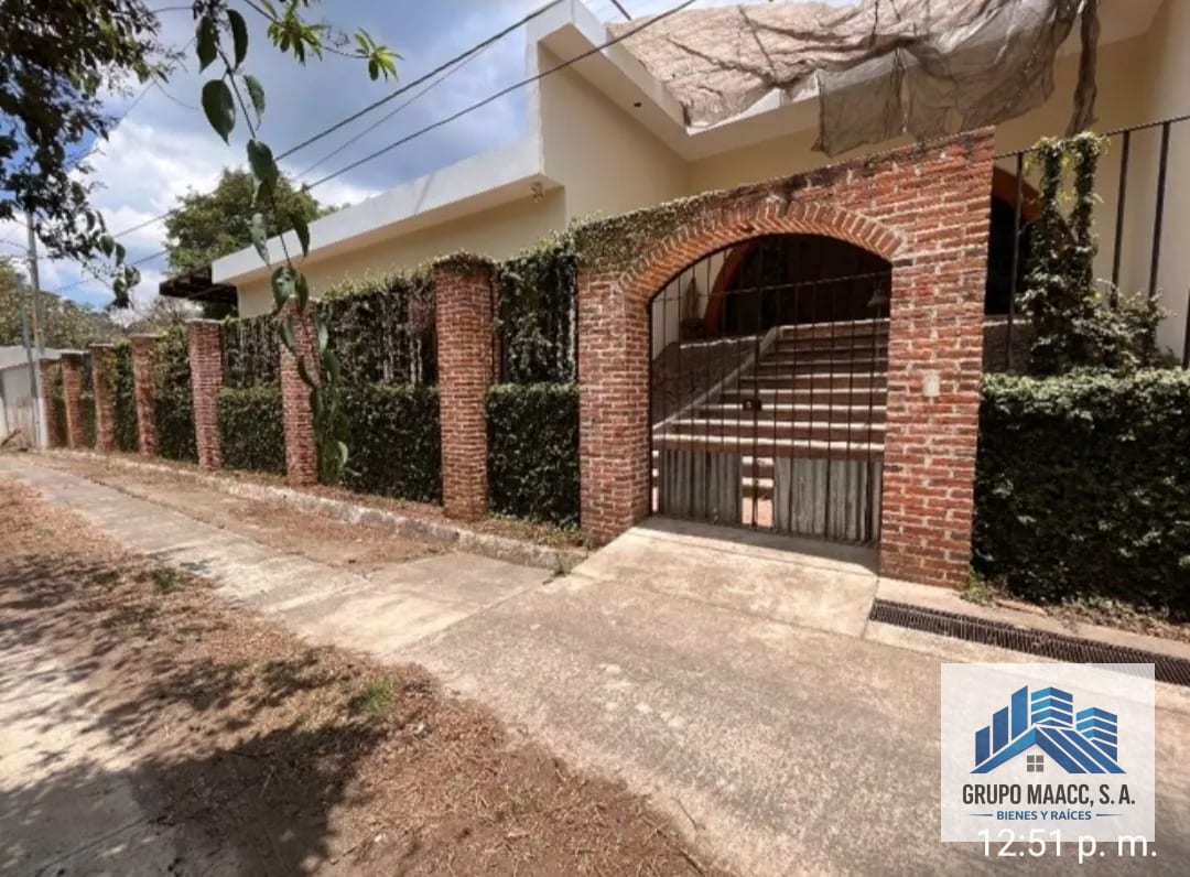 Venta o Renta Casa en Santa Lucía Milpas Altas — Casa en Venta en Santa Lucía Milpas Altas, Sacatepéquez — foto 1 de 17
