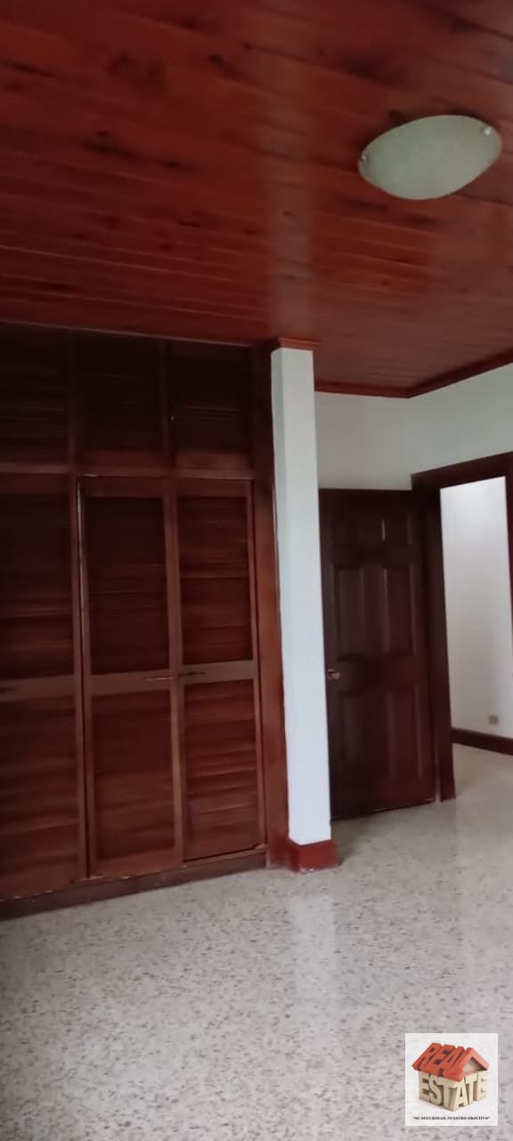Monte María 1 vendo casa 1 nivel finos acabados madera — Casa en Venta en Prados de Monte María, Zona 12, Guatemala, Ciudad — foto 11 de 12