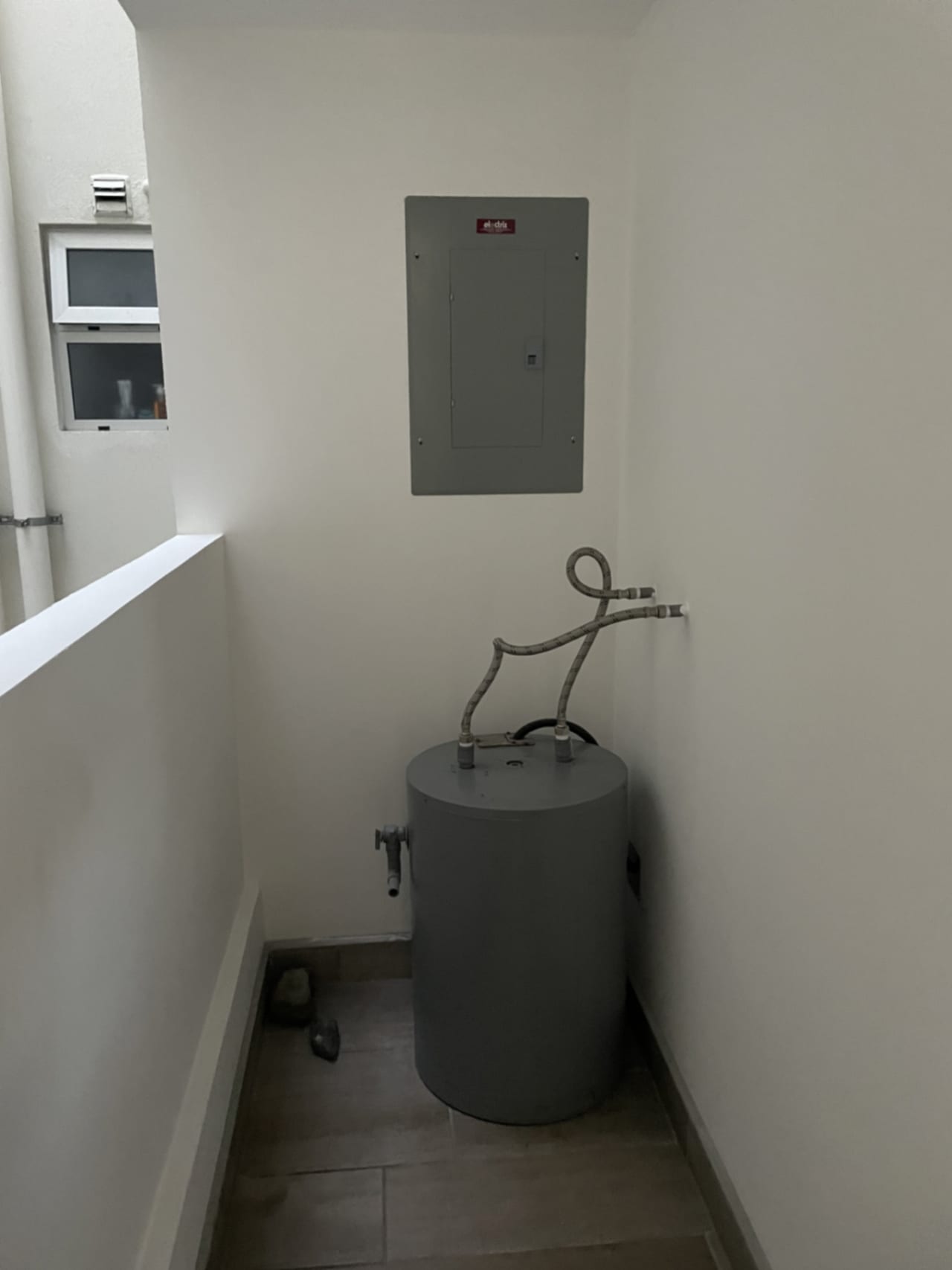 Rento Apartamento Amueblado Condado Naranjo — Apartamento en Alquiler en Condado Naranjo, Zona 4 Mixco, Guatemala, Ciudad — foto 4 de 14