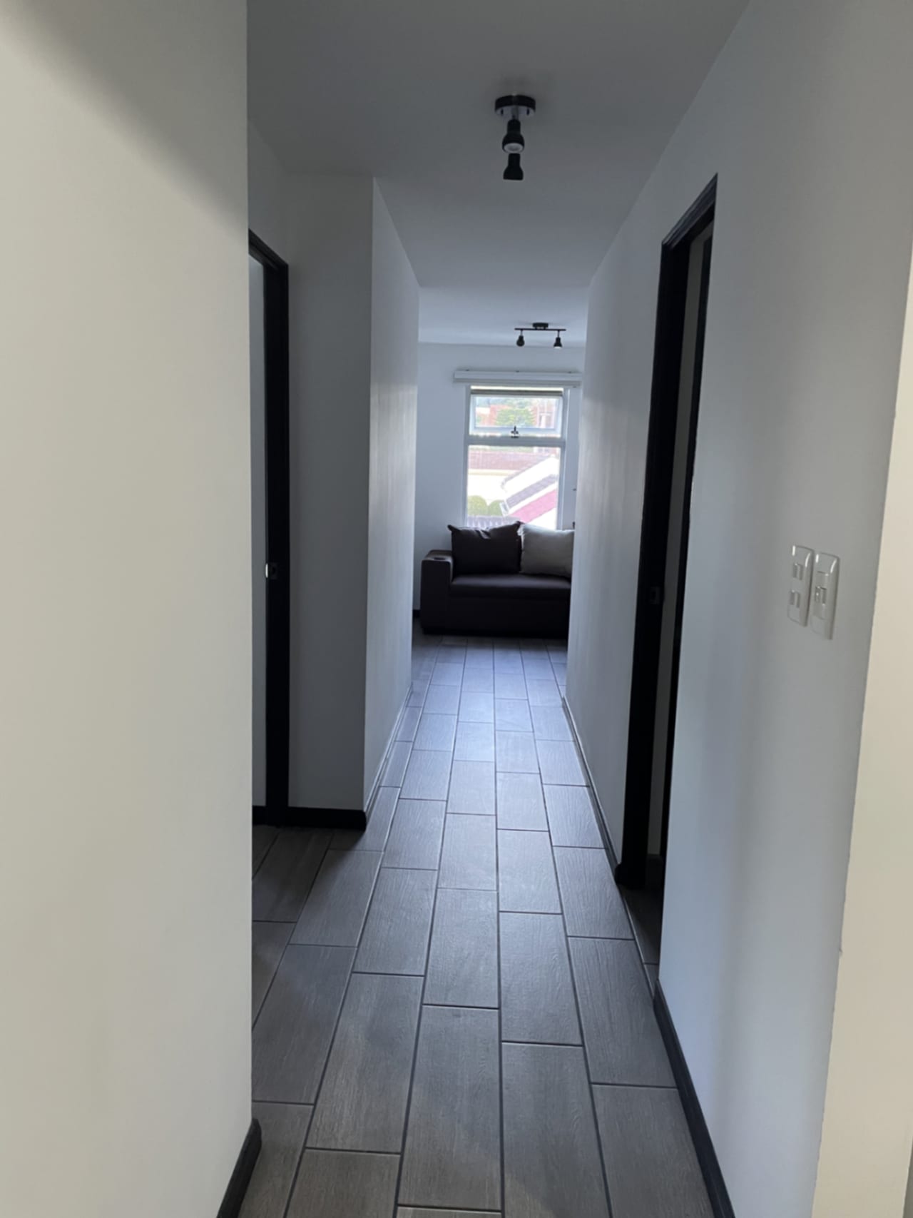 Rento Apartamento Amueblado Condado Naranjo — Apartamento en Alquiler en Condado Naranjo, Zona 4 Mixco, Guatemala, Ciudad — foto 12 de 14