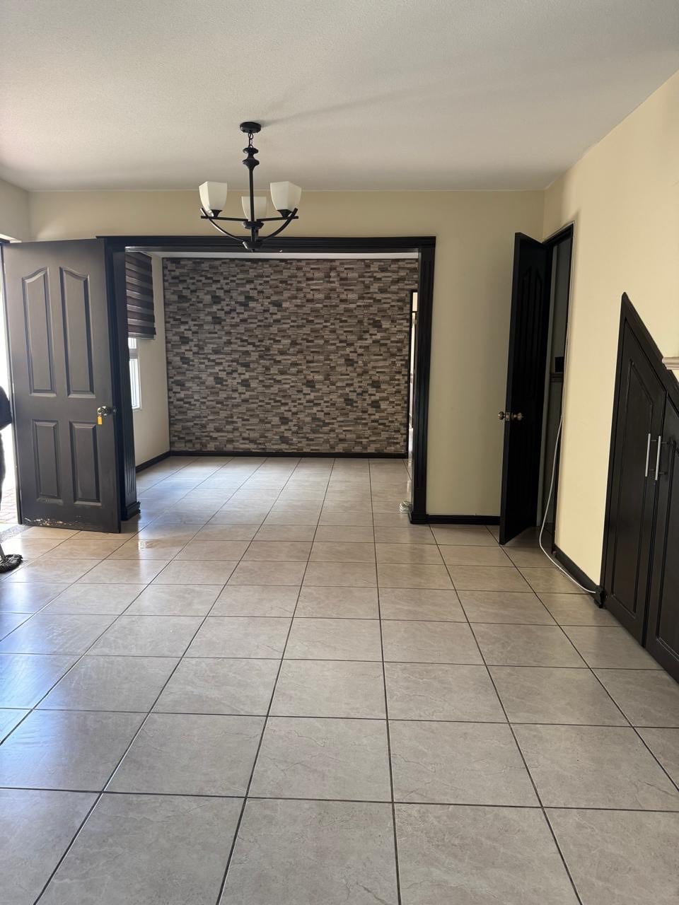 Rento Casa Navarra en Condado Naranjo, Condominio Santa Irene — Casa en Alquiler en Condado Naranjo, Zona 4 Mixco, Guatemala, Ciudad — foto 2 de 17