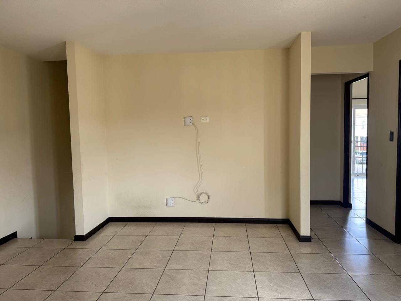 Rento Casa Navarra en Condado Naranjo, Condominio Santa Irene — Casa en Alquiler en Condado Naranjo, Zona 4 Mixco, Guatemala, Ciudad — foto 15 de 17