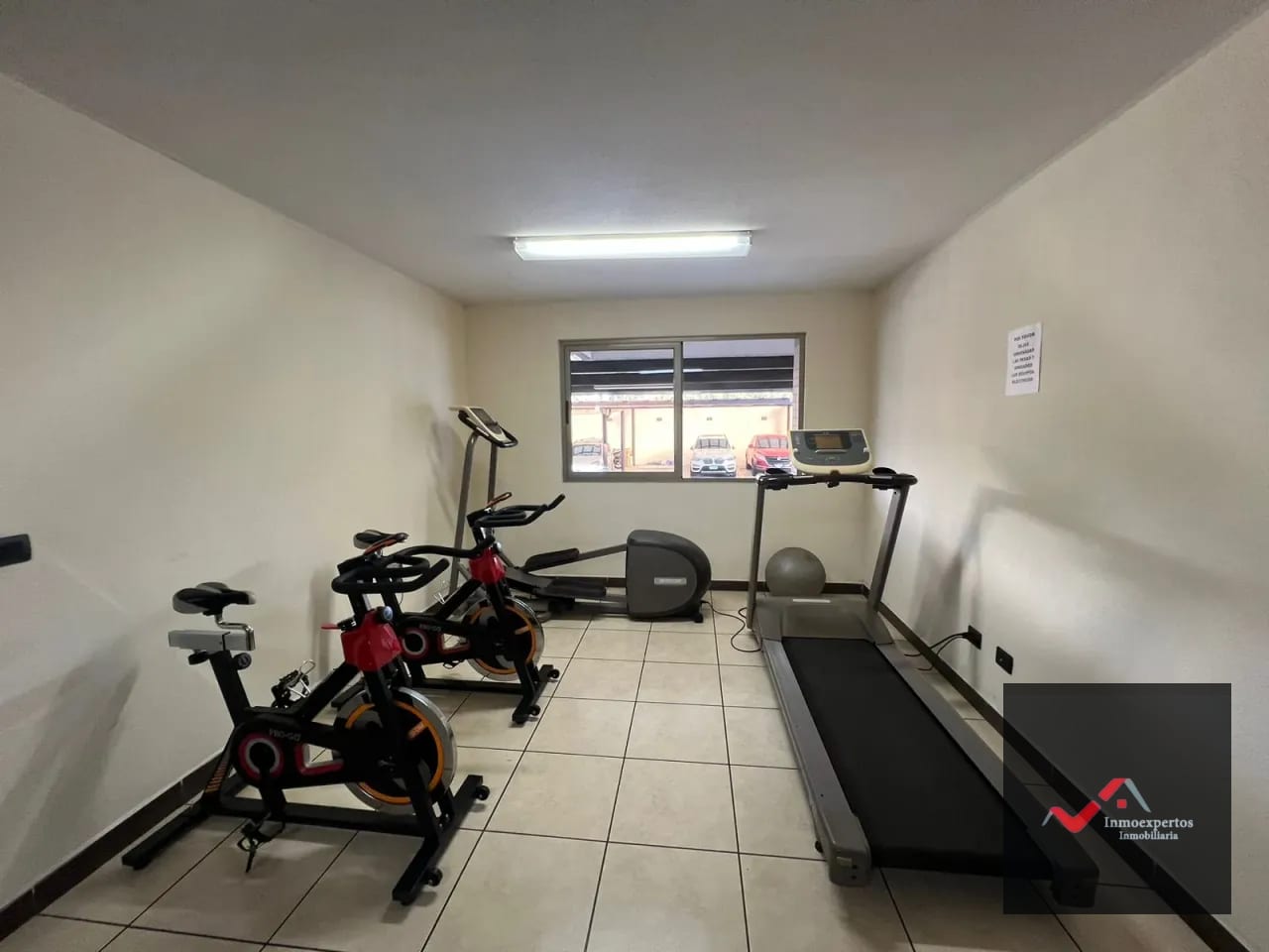 Apartamento en Renta Jardines de las Charcas Zona 11 — Apartamento en Alquiler en Zona 11, Guatemala, Ciudad — foto 8 de 15