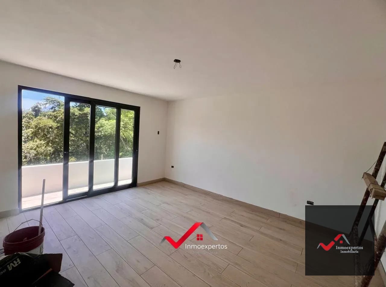 Casa en Venta | Sector B2, San Cristóbal, Zona 8 de Mixco — Casa en Venta en Zona 8 Mixco, Guatemala, Ciudad — foto 9 de 17
