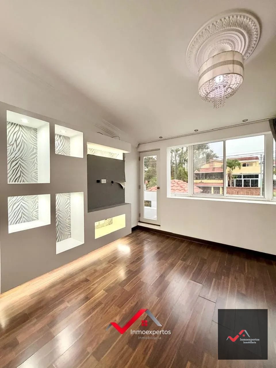 Casa en Venta | San Cristóbal, Zona 8 de Mixco Sector B1 — Casa en Venta en Zona 8 Mixco, Guatemala, Ciudad — foto 1 de 17