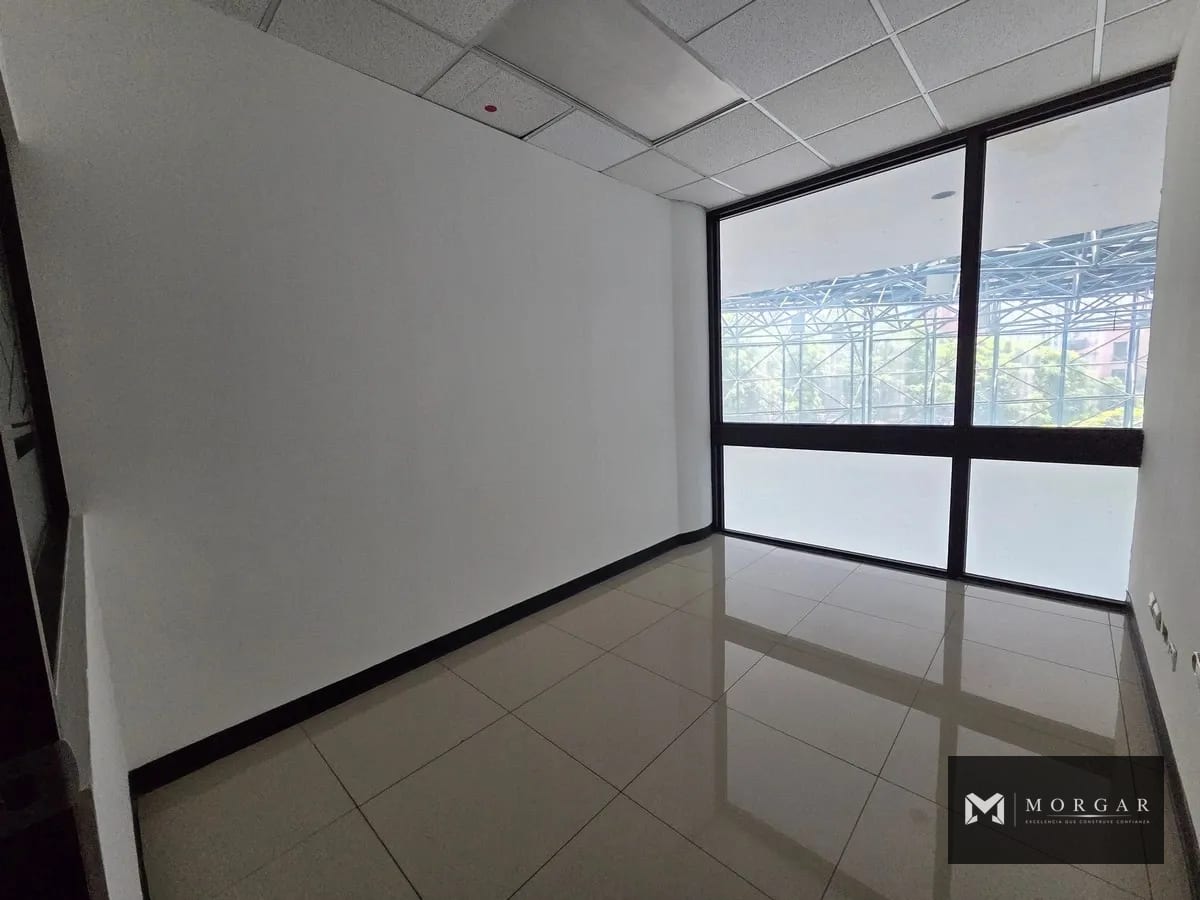 Oficina en alquiler en Zona 10 de 785.45 m² por $ 11,781.80 — Oficina en Alquiler en Zona 10, Guatemala, Ciudad — foto 4 de 10