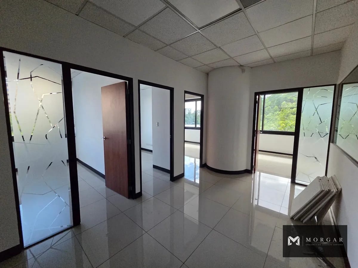 Oficina en alquiler en Zona 10 de 785.45 m² por $ 11,781.80 — Oficina en Alquiler en Zona 10, Guatemala, Ciudad — foto 7 de 10