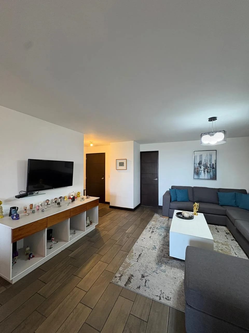 Vendo amplio apartamento en Z. 10 — Apartamento en Venta en Verona, Zona 10, Guatemala, Ciudad — foto 3 de 17