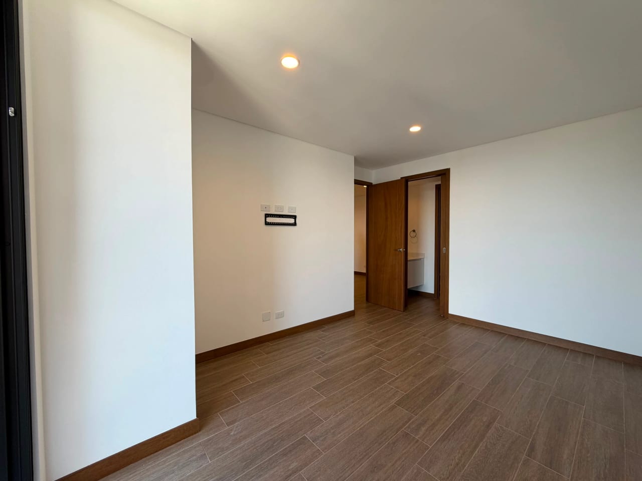 Alquilo apartamento en zona 10, edificio Ferre Diez — Apartamento en Alquiler en Ferré Diez, Zona 10, Guatemala, Ciudad — foto 10 de 17