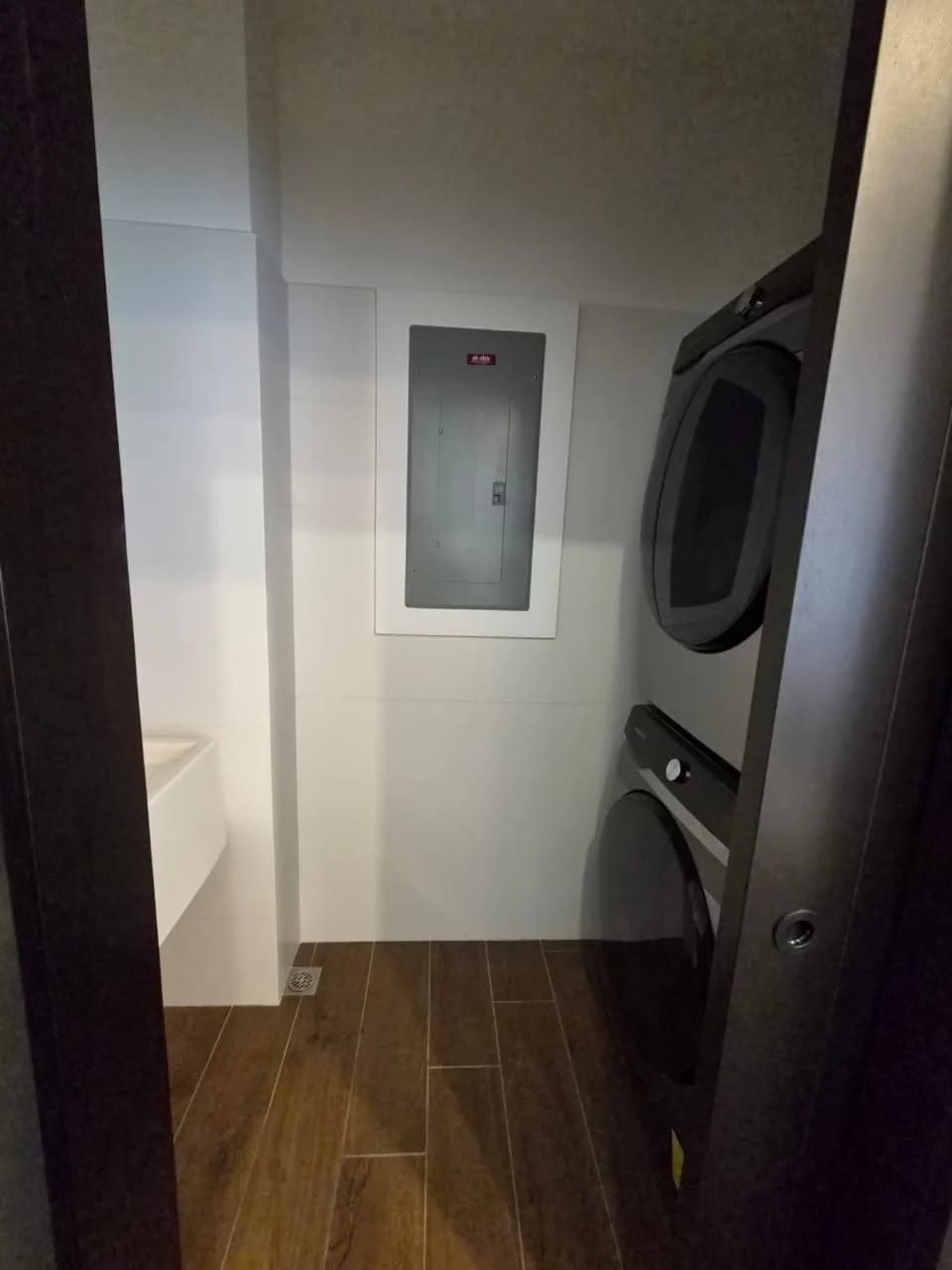Alquilo lindo apartamento en zona 16 — Apartamento en Alquiler en Lirios de Cayalá I, Zona 16, Guatemala, Ciudad — foto 14 de 16