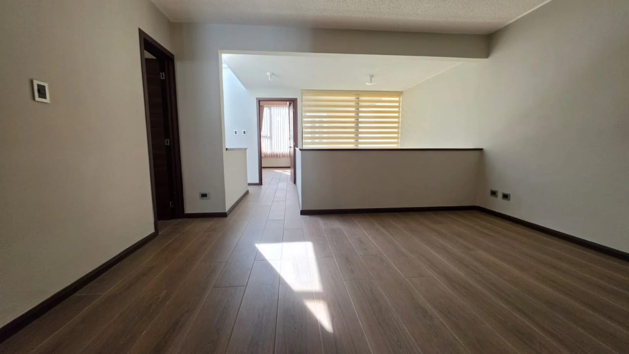 Vendo espectacular casa en Z. 16 Home 16 — Casa en Venta en Home 16, Zona 16, Guatemala, Ciudad — foto 8 de 17