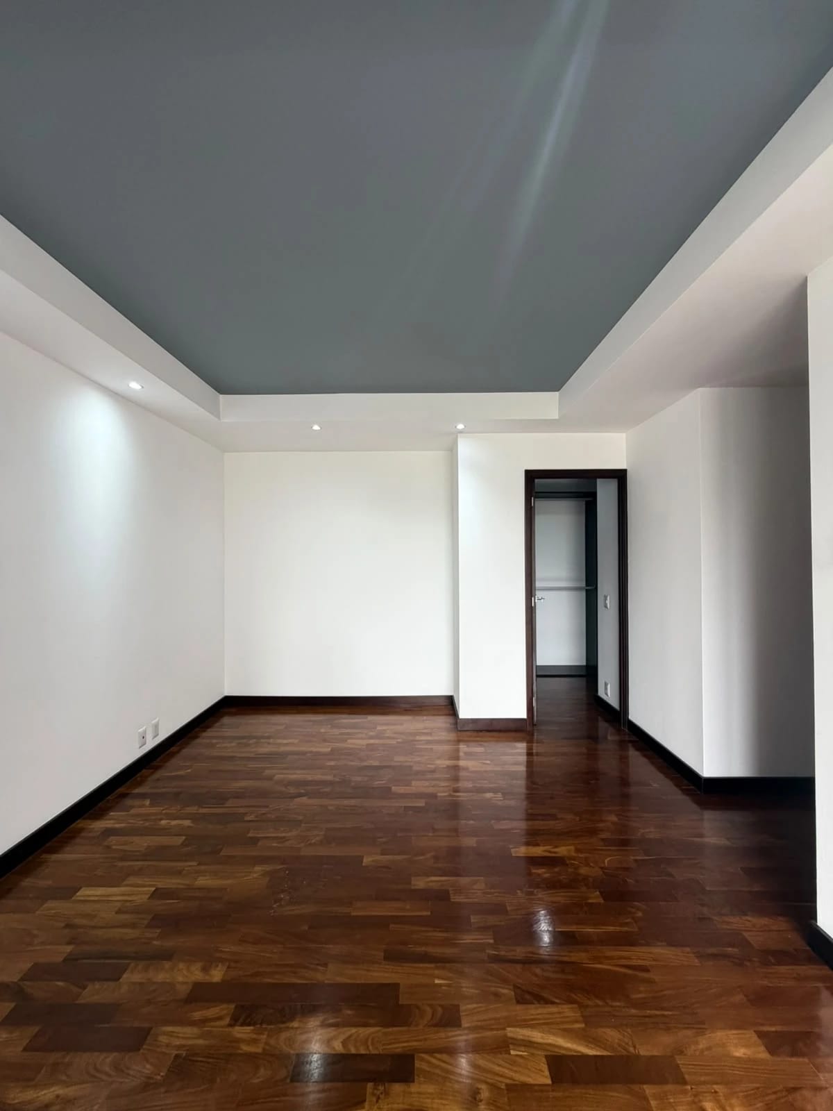 Alquilo amplio apartamento en Z. 10 Santa María — Apartamento en Alquiler en Santa María, Zona 10, Guatemala, Ciudad — foto 16 de 17