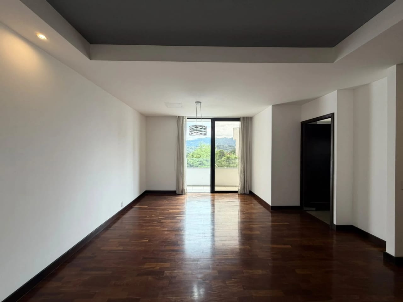 Alquilo amplio apartamento en Z. 10 Santa María — Apartamento en Alquiler en Santa María, Zona 10, Guatemala, Ciudad — foto 17 de 17