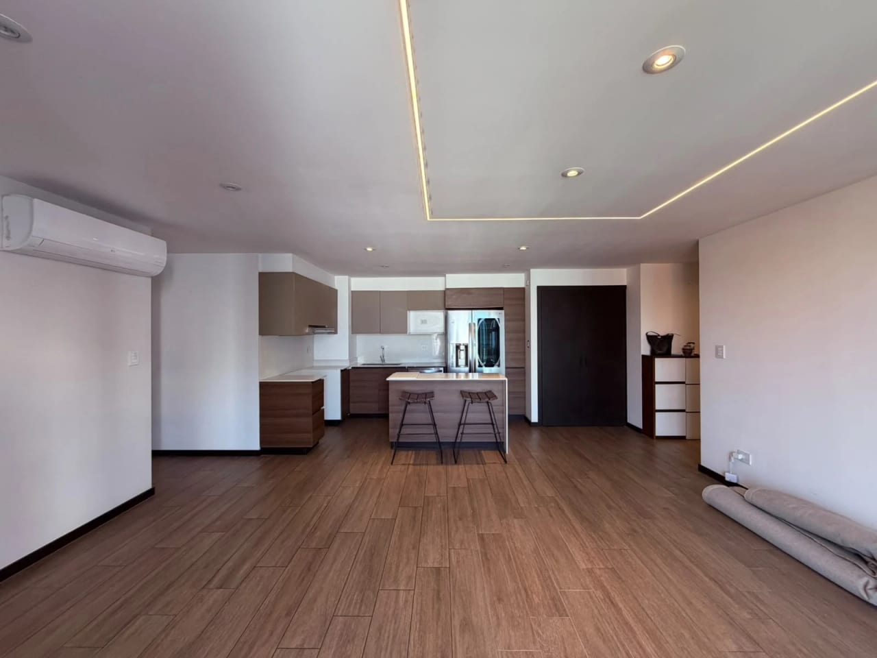 Vendo o alquilo apartamento en Z.10 IQ10 — Apartamento en Venta en IQ10, Zona 10, Guatemala, Ciudad — foto 7 de 11