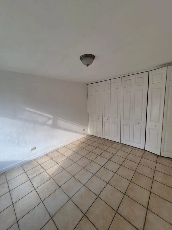 En Venta Townhouse KM 15 CAES, Frente a Condado Concepción — Casa en Venta en km 11-15, Carretera a El Salvador, Guatemala, Ciudad — foto 12 de 17