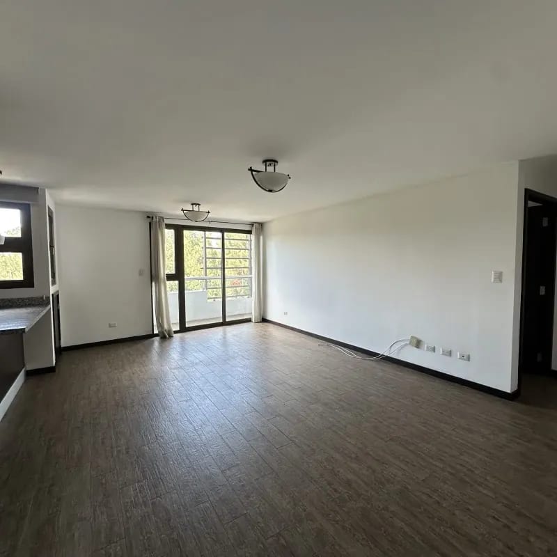 Rento Amplio Apartamento Zona 15 — Apartamento en Alquiler en Zona 15, Guatemala, Ciudad — foto 1 de 9
