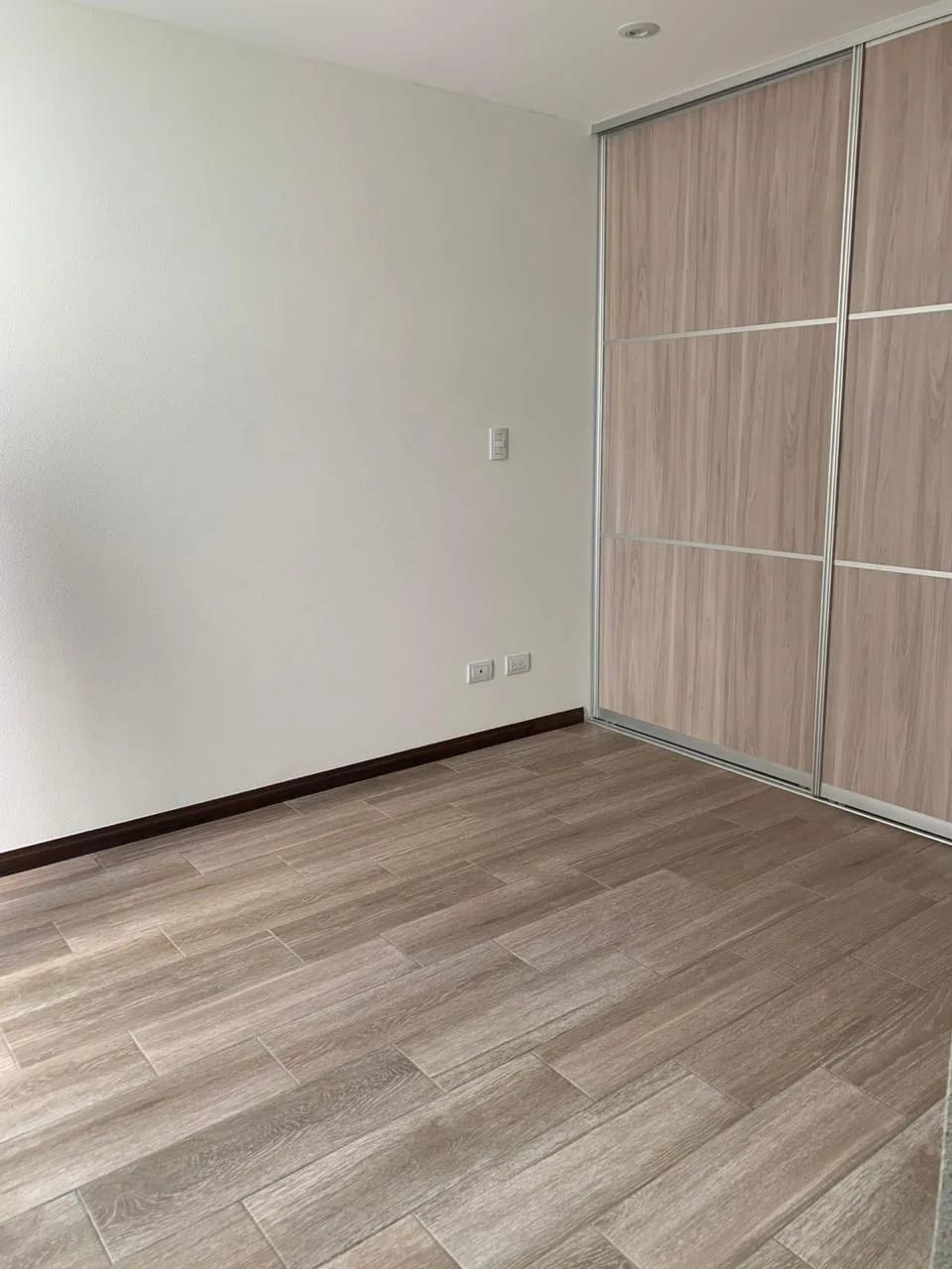 En Venta Apartamento con Jardín San Isidro 2021, Zona 16 — Apartamento en Venta en Zona 16, Guatemala, Ciudad — foto 3 de 5