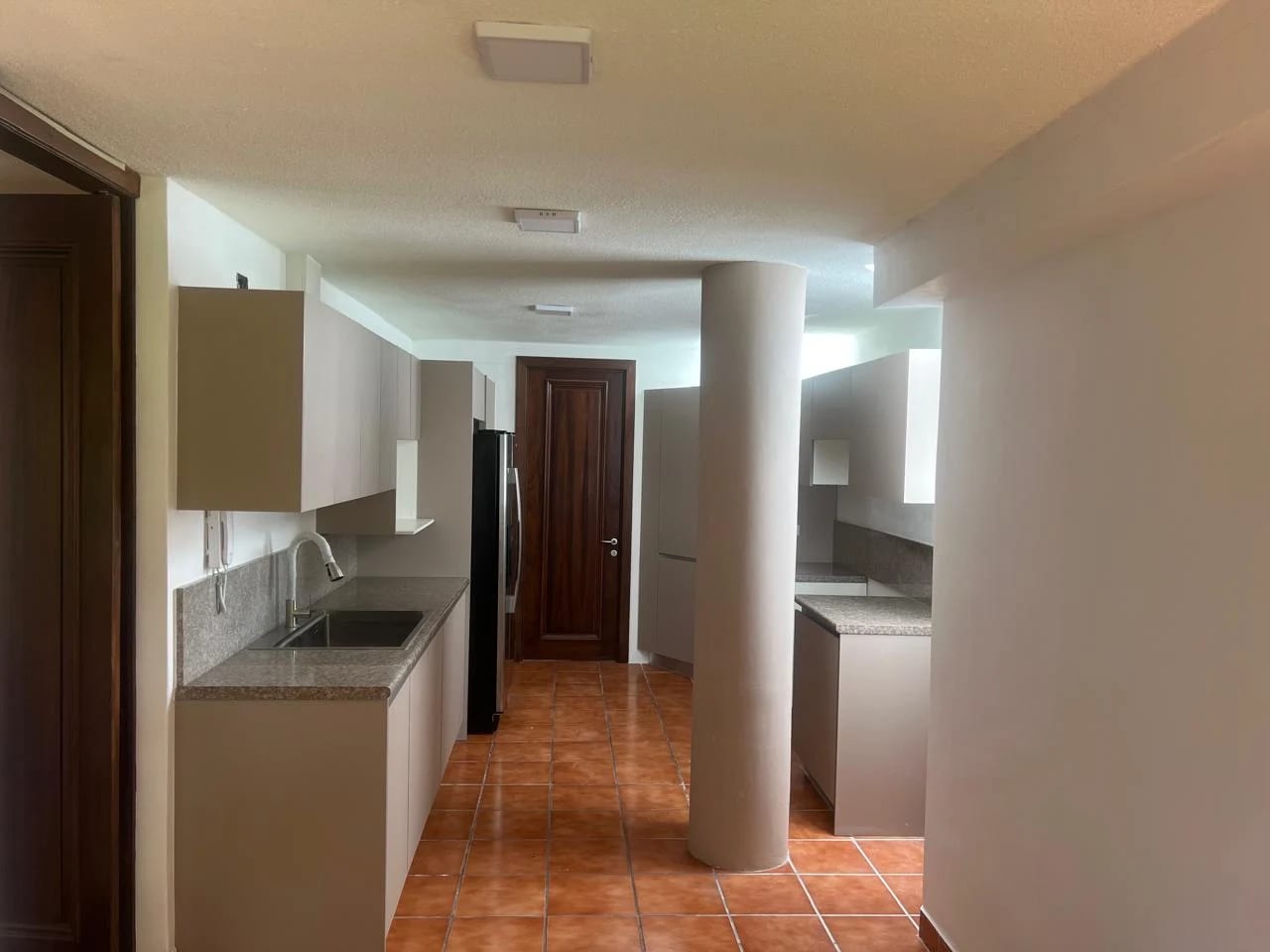 Propiedad en Renta para Oficinas a Puerta Cerrada — Casa en Alquiler en Zona 14, Guatemala, Ciudad — foto 7 de 15