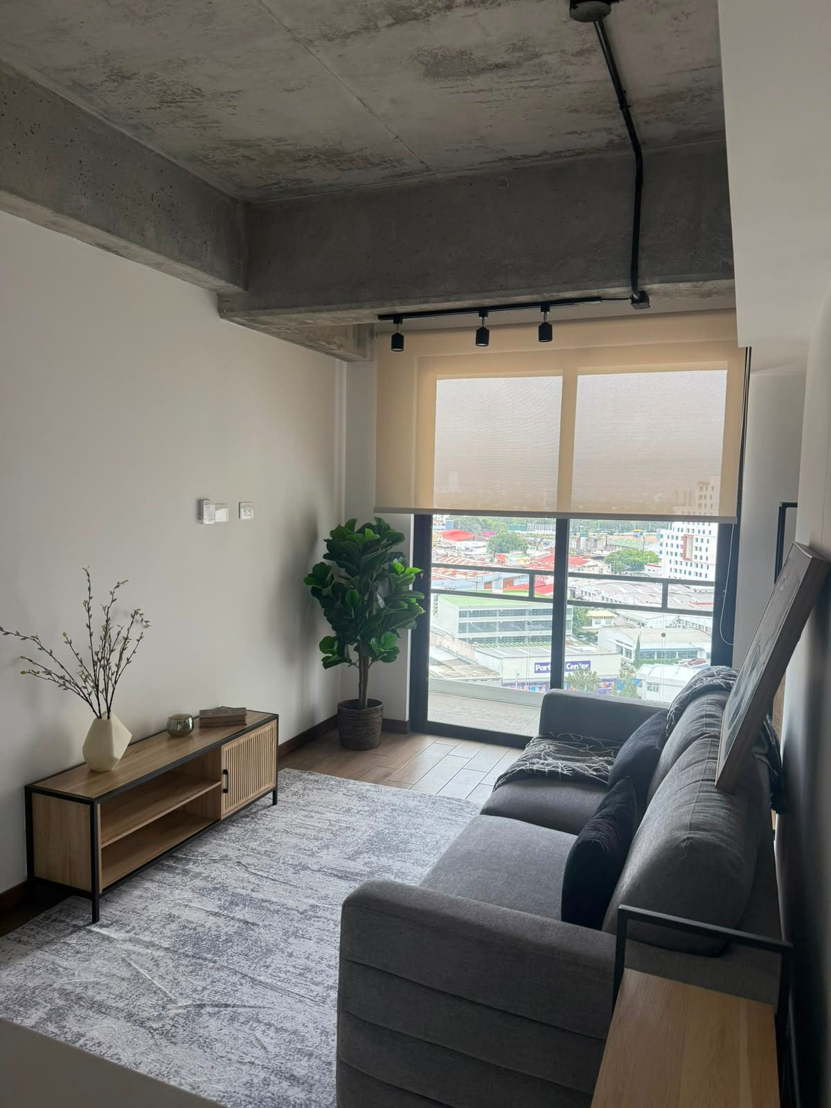 Apartamento Amueblado en Renta Inara Cuatro — Apartamento en Alquiler en Zona 4, Guatemala, Ciudad — foto 1 de 16