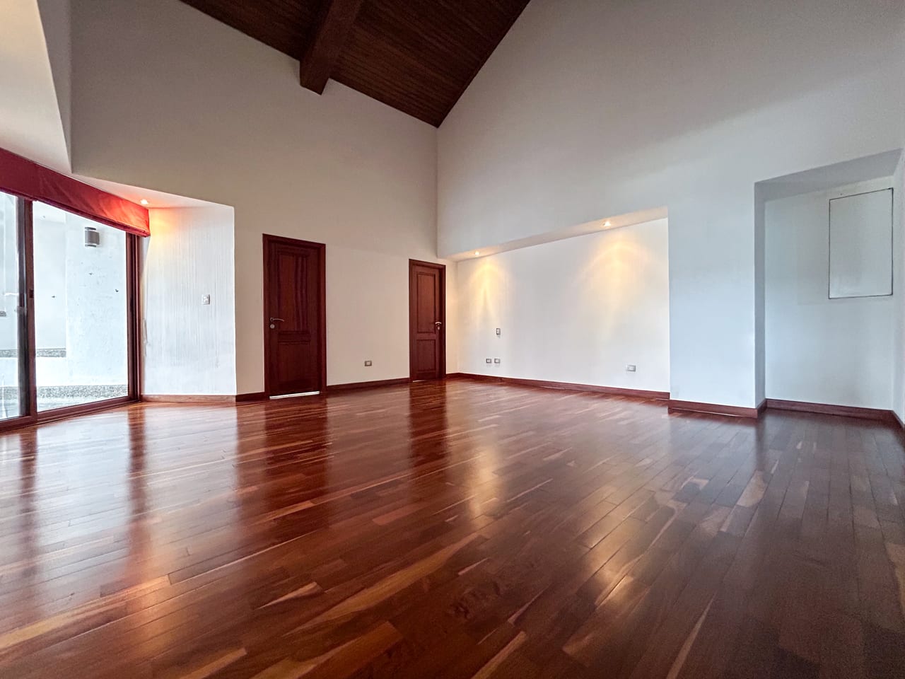 Lindo Penthouse en Venta Zona 15, Vista Hermosa 1 — Apartamento en Venta en Vista Hermosa I, Zona 15, Guatemala, Ciudad — foto 2 de 17